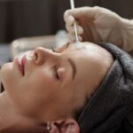 Odkryj tajniki eksfoliacji profesjonalnej: peelingi chemiczne krok po kroku