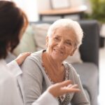 Zaburzenia mowy po udarze – rehabilitacja