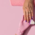 Manicure żelowy vs hybrydowy – co wybrać?