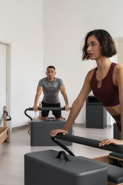 Pilates jako uzupełnienie treningu siłowego - jak połączyć oba rodzaje aktywności?